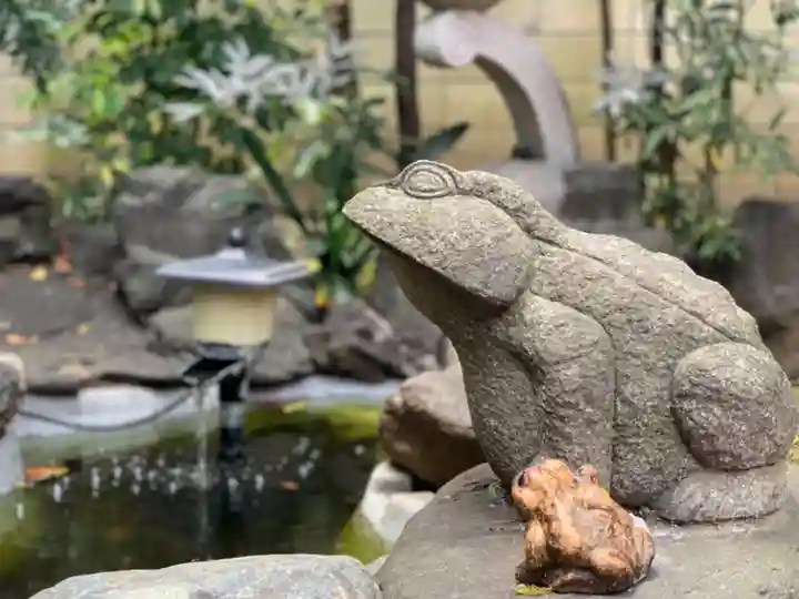 くまくま神社(導きの社 熊野町熊野神社)の狛犬