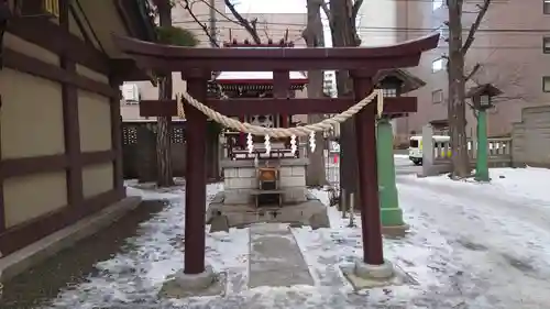 出世稲荷社（三吉神社内）の鳥居