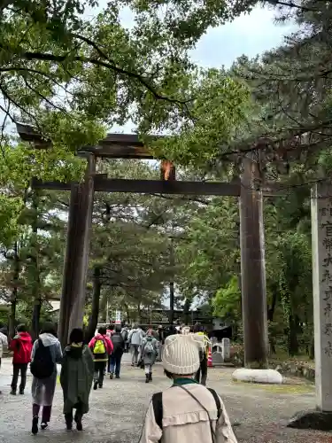 大神神社の{uncategorized: "未分類", other: "その他", undefined: "問題あり", building: "その他建物", grave: "お墓", sacred_gate: "鳥居", guardian: "狛犬", statue: "像", buddha: "仏像", history: "歴史", nature: "自然", garden: "庭園", animal: "動物", pagoda: "塔", temizu: "手水舎", mountain_gate: "山門・神門", sanctuary: "本殿・本堂", subordinate: "末社・摂社", art: "芸術", scenery: "景色", jizo: "地蔵", ema: "絵馬", goshuin: "御朱印", omikuji: "おみくじ", items: "授与品その他", amulet: "お守り", goshuincho: "御朱印帳", eats: "食事", festival: "お祭り", votive_dance: "神楽", shichigosan: "七五三参", wedding: "結婚式", experience: "体験その他", initially: "初詣", around: "周辺", anti_infection: "感染症対策"}