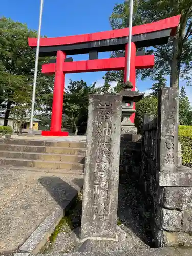 新橋浅間神社の鳥居