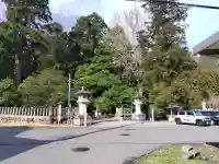 若狭彦神社(上社)の{uncategorized: "未分類", other: "その他", undefined: "問題あり", building: "その他建物", grave: "お墓", sacred_gate: "鳥居", guardian: "狛犬", statue: "像", buddha: "仏像", history: "歴史", nature: "自然", garden: "庭園", animal: "動物", pagoda: "塔", temizu: "手水舎", mountain_gate: "山門・神門", sanctuary: "本殿・本堂", subordinate: "末社・摂社", art: "芸術", scenery: "景色", jizo: "地蔵", ema: "絵馬", goshuin: "御朱印", omikuji: "おみくじ", items: "授与品その他", amulet: "お守り", goshuincho: "御朱印帳", eats: "食事", festival: "お祭り", votive_dance: "神楽", shichigosan: "七五三参", wedding: "結婚式", experience: "体験その他", initially: "初詣", around: "周辺", anti_infection: "感染症対策"}