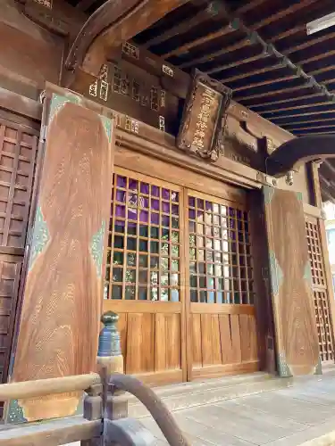 稲荷神社の{uncategorized: "未分類", other: "その他", undefined: "問題あり", building: "その他建物", grave: "お墓", sacred_gate: "鳥居", guardian: "狛犬", statue: "像", buddha: "仏像", history: "歴史", nature: "自然", garden: "庭園", animal: "動物", pagoda: "塔", temizu: "手水舎", mountain_gate: "山門・神門", sanctuary: "本殿・本堂", subordinate: "末社・摂社", art: "芸術", scenery: "景色", jizo: "地蔵", ema: "絵馬", goshuin: "御朱印", omikuji: "おみくじ", items: "授与品その他", amulet: "お守り", goshuincho: "御朱印帳", eats: "食事", festival: "お祭り", votive_dance: "神楽", shichigosan: "七五三参", wedding: "結婚式", experience: "体験その他", initially: "初詣", around: "周辺", anti_infection: "感染症対策"}