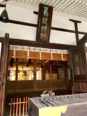 鳥越神社の本殿