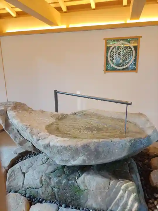 星川杉山神社の手水舎