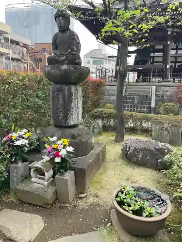 西雲寺の{uncategorized: "未分類", other: "その他", undefined: "問題あり", building: "その他建物", grave: "お墓", sacred_gate: "鳥居", guardian: "狛犬", statue: "像", buddha: "仏像", history: "歴史", nature: "自然", garden: "庭園", animal: "動物", pagoda: "塔", temizu: "手水舎", mountain_gate: "山門・神門", sanctuary: "本殿・本堂", subordinate: "末社・摂社", art: "芸術", scenery: "景色", jizo: "地蔵", ema: "絵馬", goshuin: "御朱印", omikuji: "おみくじ", items: "授与品その他", amulet: "お守り", goshuincho: "御朱印帳", eats: "食事", festival: "お祭り", votive_dance: "神楽", shichigosan: "七五三参", wedding: "結婚式", experience: "体験その他", initially: "初詣", around: "周辺", anti_infection: "感染症対策"}