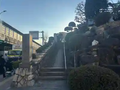 長命寺の{uncategorized: "未分類", other: "その他", undefined: "問題あり", building: "その他建物", grave: "お墓", sacred_gate: "鳥居", guardian: "狛犬", statue: "像", buddha: "仏像", history: "歴史", nature: "自然", garden: "庭園", animal: "動物", pagoda: "塔", temizu: "手水舎", mountain_gate: "山門・神門", sanctuary: "本殿・本堂", subordinate: "末社・摂社", art: "芸術", scenery: "景色", jizo: "地蔵", ema: "絵馬", goshuin: "御朱印", omikuji: "おみくじ", items: "授与品その他", amulet: "お守り", goshuincho: "御朱印帳", eats: "食事", festival: "お祭り", votive_dance: "神楽", shichigosan: "七五三参", wedding: "結婚式", experience: "体験その他", initially: "初詣", around: "周辺", anti_infection: "感染症対策"}