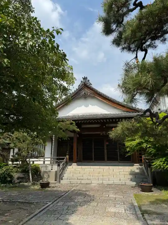開闡寺の{uncategorized: "未分類", other: "その他", undefined: "問題あり", building: "その他建物", grave: "お墓", sacred_gate: "鳥居", guardian: "狛犬", statue: "像", buddha: "仏像", history: "歴史", nature: "自然", garden: "庭園", animal: "動物", pagoda: "塔", temizu: "手水舎", mountain_gate: "山門・神門", sanctuary: "本殿・本堂", subordinate: "末社・摂社", art: "芸術", scenery: "景色", jizo: "地蔵", ema: "絵馬", goshuin: "御朱印", omikuji: "おみくじ", items: "授与品その他", amulet: "お守り", goshuincho: "御朱印帳", eats: "食事", festival: "お祭り", votive_dance: "神楽", shichigosan: "七五三参", wedding: "結婚式", experience: "体験その他", initially: "初詣", around: "周辺", anti_infection: "感染症対策"}