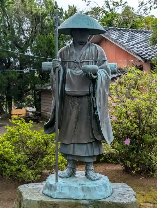 正覚院の{uncategorized: "未分類", other: "その他", undefined: "問題あり", building: "その他建物", grave: "お墓", sacred_gate: "鳥居", guardian: "狛犬", statue: "像", buddha: "仏像", history: "歴史", nature: "自然", garden: "庭園", animal: "動物", pagoda: "塔", temizu: "手水舎", mountain_gate: "山門・神門", sanctuary: "本殿・本堂", subordinate: "末社・摂社", art: "芸術", scenery: "景色", jizo: "地蔵", ema: "絵馬", goshuin: "御朱印", omikuji: "おみくじ", items: "授与品その他", amulet: "お守り", goshuincho: "御朱印帳", eats: "食事", festival: "お祭り", votive_dance: "神楽", shichigosan: "七五三参", wedding: "結婚式", experience: "体験その他", initially: "初詣", around: "周辺", anti_infection: "感染症対策"}