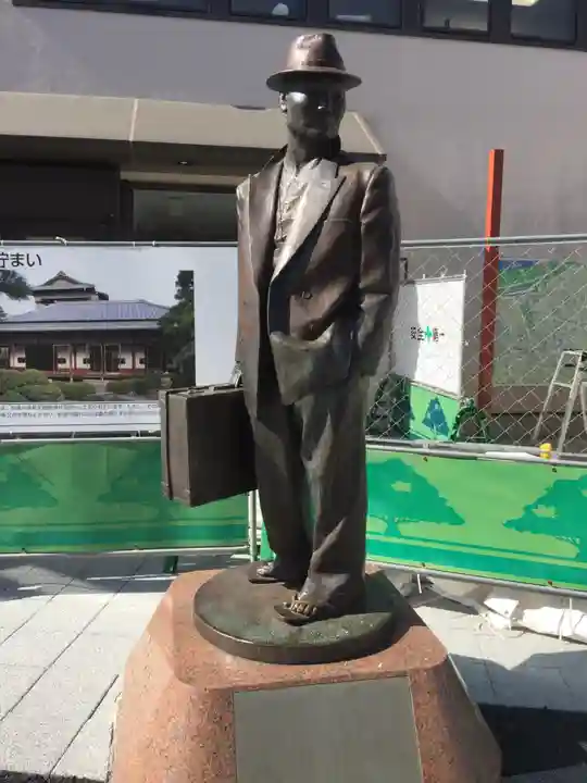 題経寺(柴又帝釈天)の像