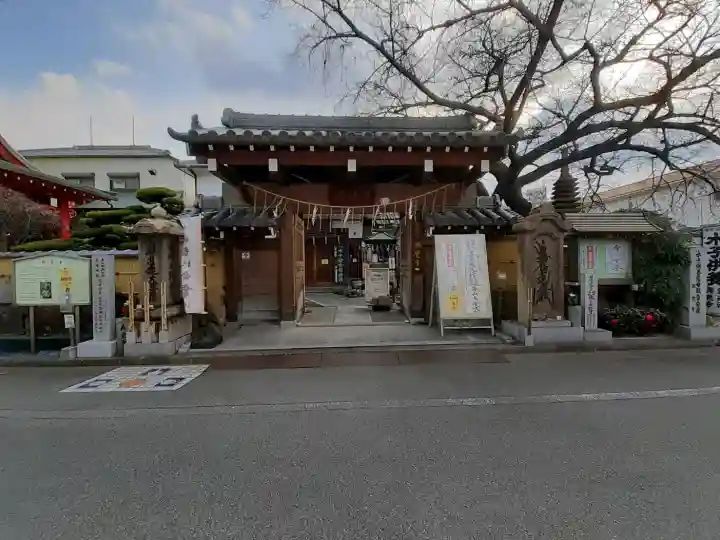 興覚寺の{uncategorized: "未分類", other: "その他", undefined: "問題あり", building: "その他建物", grave: "お墓", sacred_gate: "鳥居", guardian: "狛犬", statue: "像", buddha: "仏像", history: "歴史", nature: "自然", garden: "庭園", animal: "動物", pagoda: "塔", temizu: "手水舎", mountain_gate: "山門・神門", sanctuary: "本殿・本堂", subordinate: "末社・摂社", art: "芸術", scenery: "景色", jizo: "地蔵", ema: "絵馬", goshuin: "御朱印", omikuji: "おみくじ", items: "授与品その他", amulet: "お守り", goshuincho: "御朱印帳", eats: "食事", festival: "お祭り", votive_dance: "神楽", shichigosan: "七五三参", wedding: "結婚式", experience: "体験その他", initially: "初詣", around: "周辺", anti_infection: "感染症対策"}