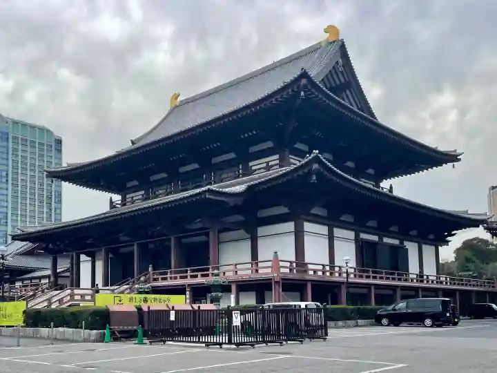 増上寺の{uncategorized: "未分類", other: "その他", undefined: "問題あり", building: "その他建物", grave: "お墓", sacred_gate: "鳥居", guardian: "狛犬", statue: "像", buddha: "仏像", history: "歴史", nature: "自然", garden: "庭園", animal: "動物", pagoda: "塔", temizu: "手水舎", mountain_gate: "山門・神門", sanctuary: "本殿・本堂", subordinate: "末社・摂社", art: "芸術", scenery: "景色", jizo: "地蔵", ema: "絵馬", goshuin: "御朱印", omikuji: "おみくじ", items: "授与品その他", amulet: "お守り", goshuincho: "御朱印帳", eats: "食事", festival: "お祭り", votive_dance: "神楽", shichigosan: "七五三参", wedding: "結婚式", experience: "体験その他", initially: "初詣", around: "周辺", anti_infection: "感染症対策"}