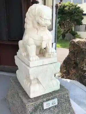 東京湾観音教会の狛犬