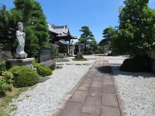 法源寺の庭園