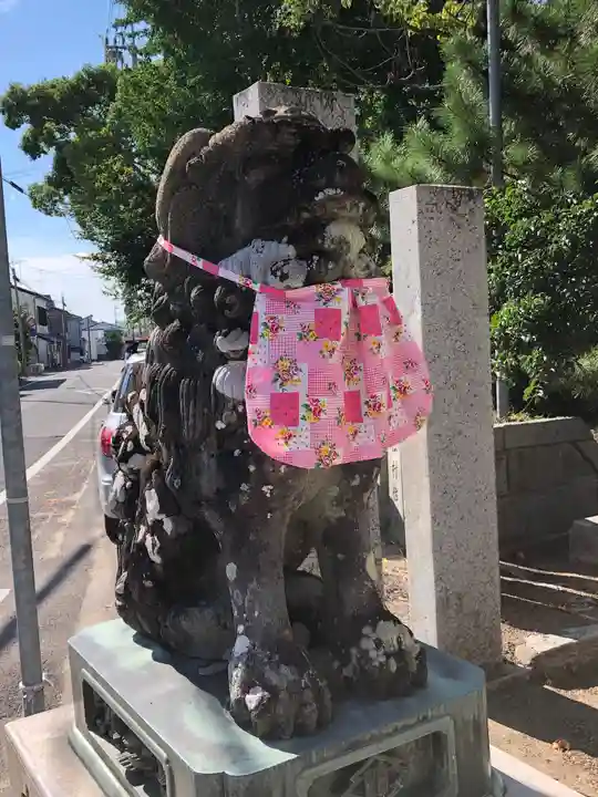 白鳥神社の狛犬