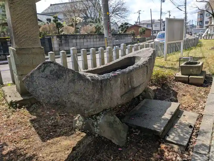 板垣神社の{uncategorized: "未分類", other: "その他", undefined: "問題あり", building: "その他建物", grave: "お墓", sacred_gate: "鳥居", guardian: "狛犬", statue: "像", buddha: "仏像", history: "歴史", nature: "自然", garden: "庭園", animal: "動物", pagoda: "塔", temizu: "手水舎", mountain_gate: "山門・神門", sanctuary: "本殿・本堂", subordinate: "末社・摂社", art: "芸術", scenery: "景色", jizo: "地蔵", ema: "絵馬", goshuin: "御朱印", omikuji: "おみくじ", items: "授与品その他", amulet: "お守り", goshuincho: "御朱印帳", eats: "食事", festival: "お祭り", votive_dance: "神楽", shichigosan: "七五三参", wedding: "結婚式", experience: "体験その他", initially: "初詣", around: "周辺", anti_infection: "感染症対策"}