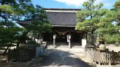 放生津八幡宮の本殿・本堂