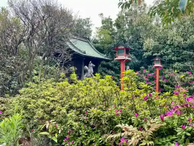 最上稲荷の{uncategorized: "未分類", other: "その他", undefined: "問題あり", building: "その他建物", grave: "お墓", sacred_gate: "鳥居", guardian: "狛犬", statue: "像", buddha: "仏像", history: "歴史", nature: "自然", garden: "庭園", animal: "動物", pagoda: "塔", temizu: "手水舎", mountain_gate: "山門・神門", sanctuary: "本殿・本堂", subordinate: "末社・摂社", art: "芸術", scenery: "景色", jizo: "地蔵", ema: "絵馬", goshuin: "御朱印", omikuji: "おみくじ", items: "授与品その他", amulet: "お守り", goshuincho: "御朱印帳", eats: "食事", festival: "お祭り", votive_dance: "神楽", shichigosan: "七五三参", wedding: "結婚式", experience: "体験その他", initially: "初詣", around: "周辺", anti_infection: "感染症対策"}