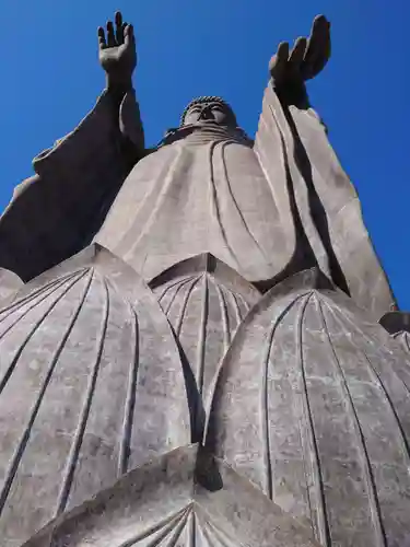 東本願寺本廟 牛久浄苑（牛久大仏）の仏像