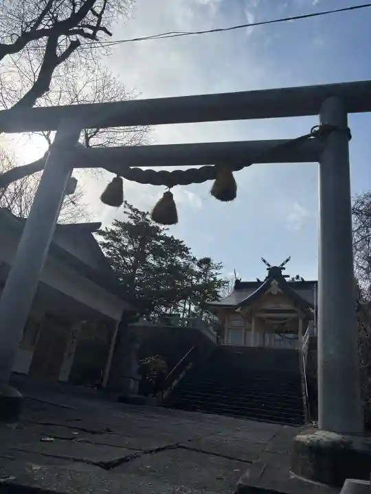 厳島神社の{uncategorized: "未分類", other: "その他", undefined: "問題あり", building: "その他建物", grave: "お墓", sacred_gate: "鳥居", guardian: "狛犬", statue: "像", buddha: "仏像", history: "歴史", nature: "自然", garden: "庭園", animal: "動物", pagoda: "塔", temizu: "手水舎", mountain_gate: "山門・神門", sanctuary: "本殿・本堂", subordinate: "末社・摂社", art: "芸術", scenery: "景色", jizo: "地蔵", ema: "絵馬", goshuin: "御朱印", omikuji: "おみくじ", items: "授与品その他", amulet: "お守り", goshuincho: "御朱印帳", eats: "食事", festival: "お祭り", votive_dance: "神楽", shichigosan: "七五三参", wedding: "結婚式", experience: "体験その他", initially: "初詣", around: "周辺", anti_infection: "感染症対策"}