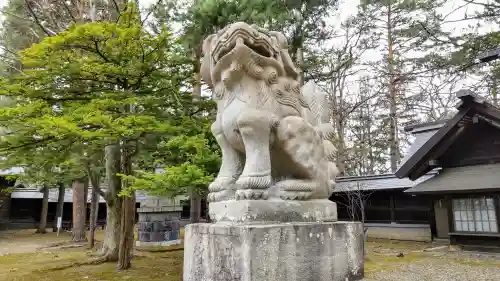 上川神社の狛犬