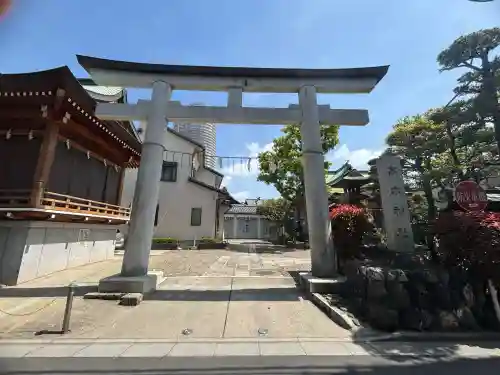 高木神社の{uncategorized: "未分類", other: "その他", undefined: "問題あり", building: "その他建物", grave: "お墓", sacred_gate: "鳥居", guardian: "狛犬", statue: "像", buddha: "仏像", history: "歴史", nature: "自然", garden: "庭園", animal: "動物", pagoda: "塔", temizu: "手水舎", mountain_gate: "山門・神門", sanctuary: "本殿・本堂", subordinate: "末社・摂社", art: "芸術", scenery: "景色", jizo: "地蔵", ema: "絵馬", goshuin: "御朱印", omikuji: "おみくじ", items: "授与品その他", amulet: "お守り", goshuincho: "御朱印帳", eats: "食事", festival: "お祭り", votive_dance: "神楽", shichigosan: "七五三参", wedding: "結婚式", experience: "体験その他", initially: "初詣", around: "周辺", anti_infection: "感染症対策"}