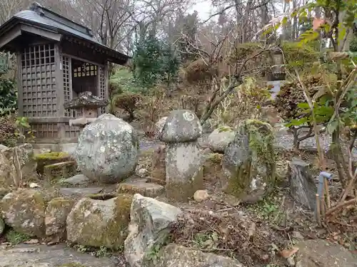 三春駒神社の建物その他