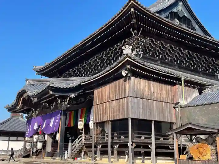 本山専修寺の本殿・本堂