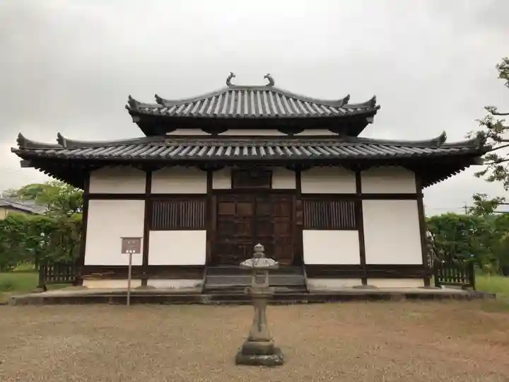 法起寺の本殿・本堂