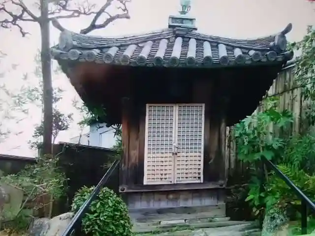 誕生寺の本殿・本堂