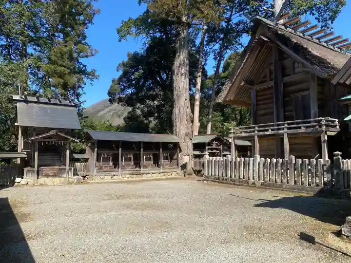 豊受大神社の{uncategorized: "未分類", other: "その他", undefined: "問題あり", building: "その他建物", grave: "お墓", sacred_gate: "鳥居", guardian: "狛犬", statue: "像", buddha: "仏像", history: "歴史", nature: "自然", garden: "庭園", animal: "動物", pagoda: "塔", temizu: "手水舎", mountain_gate: "山門・神門", sanctuary: "本殿・本堂", subordinate: "末社・摂社", art: "芸術", scenery: "景色", jizo: "地蔵", ema: "絵馬", goshuin: "御朱印", omikuji: "おみくじ", items: "授与品その他", amulet: "お守り", goshuincho: "御朱印帳", eats: "食事", festival: "お祭り", votive_dance: "神楽", shichigosan: "七五三参", wedding: "結婚式", experience: "体験その他", initially: "初詣", around: "周辺", anti_infection: "感染症対策"}