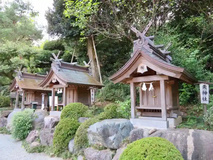 出雲大社相模分祠の末社・摂社