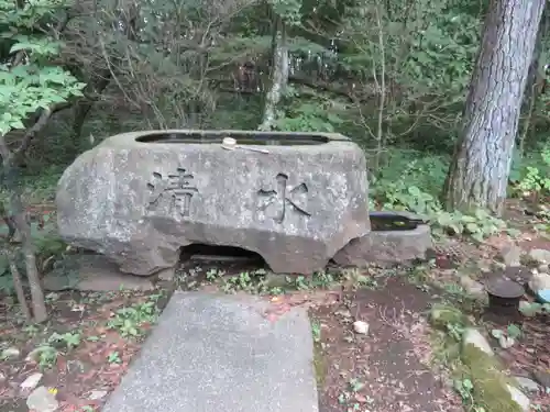 冨士山小御嶽神社里宮の手水舎