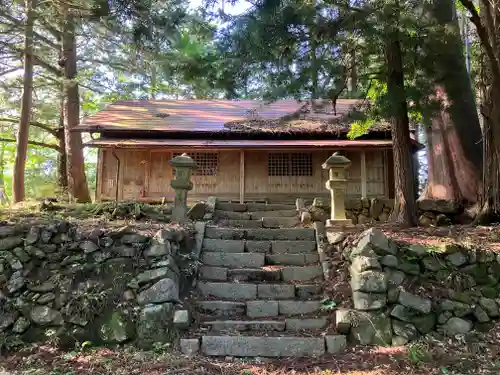 八幡神社の本殿