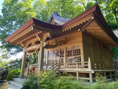 武内神社の本殿・本堂