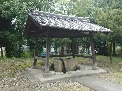 県神社の手水