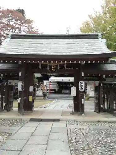 小岩神社の山門・神門