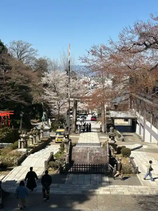 伊奈波神社の{uncategorized: "未分類", other: "その他", undefined: "問題あり", building: "その他建物", grave: "お墓", sacred_gate: "鳥居", guardian: "狛犬", statue: "像", buddha: "仏像", history: "歴史", nature: "自然", garden: "庭園", animal: "動物", pagoda: "塔", temizu: "手水舎", mountain_gate: "山門・神門", sanctuary: "本殿・本堂", subordinate: "末社・摂社", art: "芸術", scenery: "景色", jizo: "地蔵", ema: "絵馬", goshuin: "御朱印", omikuji: "おみくじ", items: "授与品その他", amulet: "お守り", goshuincho: "御朱印帳", eats: "食事", festival: "お祭り", votive_dance: "神楽", shichigosan: "七五三参", wedding: "結婚式", experience: "体験その他", initially: "初詣", around: "周辺", anti_infection: "感染症対策"}