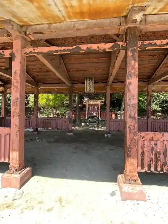 厳島神社の{uncategorized: "未分類", other: "その他", undefined: "問題あり", building: "その他建物", grave: "お墓", sacred_gate: "鳥居", guardian: "狛犬", statue: "像", buddha: "仏像", history: "歴史", nature: "自然", garden: "庭園", animal: "動物", pagoda: "塔", temizu: "手水舎", mountain_gate: "山門・神門", sanctuary: "本殿・本堂", subordinate: "末社・摂社", art: "芸術", scenery: "景色", jizo: "地蔵", ema: "絵馬", goshuin: "御朱印", omikuji: "おみくじ", items: "授与品その他", amulet: "お守り", goshuincho: "御朱印帳", eats: "食事", festival: "お祭り", votive_dance: "神楽", shichigosan: "七五三参", wedding: "結婚式", experience: "体験その他", initially: "初詣", around: "周辺", anti_infection: "感染症対策"}
