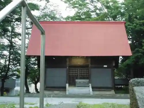 神明社の本殿