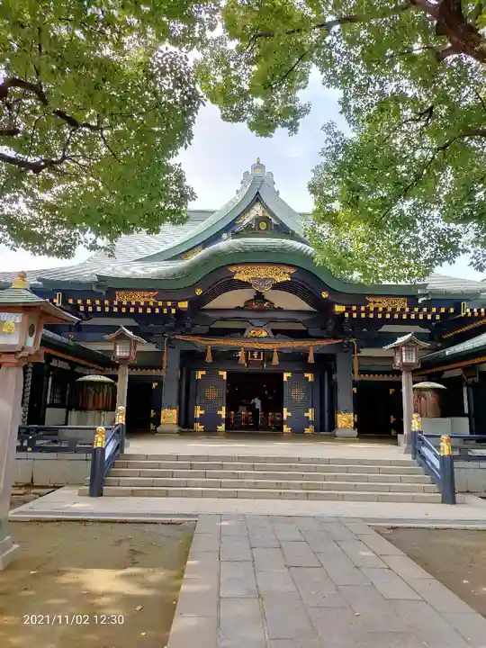 穴八幡宮の本殿・本堂