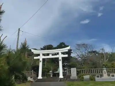 壱岐神社の{uncategorized: "未分類", other: "その他", undefined: "問題あり", building: "その他建物", grave: "お墓", sacred_gate: "鳥居", guardian: "狛犬", statue: "像", buddha: "仏像", history: "歴史", nature: "自然", garden: "庭園", animal: "動物", pagoda: "塔", temizu: "手水舎", mountain_gate: "山門・神門", sanctuary: "本殿・本堂", subordinate: "末社・摂社", art: "芸術", scenery: "景色", jizo: "地蔵", ema: "絵馬", goshuin: "御朱印", omikuji: "おみくじ", items: "授与品その他", amulet: "お守り", goshuincho: "御朱印帳", eats: "食事", festival: "お祭り", votive_dance: "神楽", shichigosan: "七五三参", wedding: "結婚式", experience: "体験その他", initially: "初詣", around: "周辺", anti_infection: "感染症対策"}