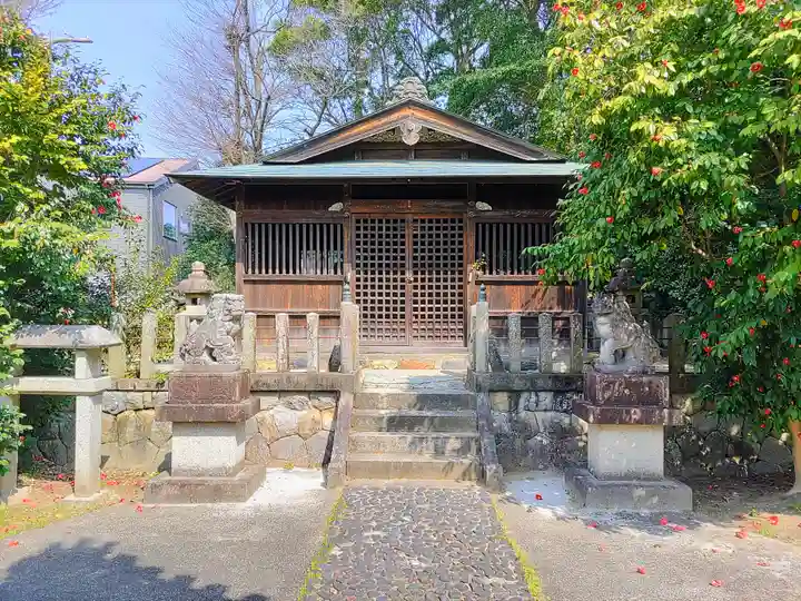 子安神明社(大留町6)の本殿・本堂