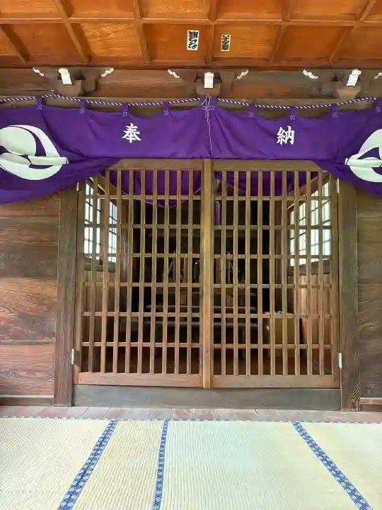 久地神社の{uncategorized: "未分類", other: "その他", undefined: "問題あり", building: "その他建物", grave: "お墓", sacred_gate: "鳥居", guardian: "狛犬", statue: "像", buddha: "仏像", history: "歴史", nature: "自然", garden: "庭園", animal: "動物", pagoda: "塔", temizu: "手水舎", mountain_gate: "山門・神門", sanctuary: "本殿・本堂", subordinate: "末社・摂社", art: "芸術", scenery: "景色", jizo: "地蔵", ema: "絵馬", goshuin: "御朱印", omikuji: "おみくじ", items: "授与品その他", amulet: "お守り", goshuincho: "御朱印帳", eats: "食事", festival: "お祭り", votive_dance: "神楽", shichigosan: "七五三参", wedding: "結婚式", experience: "体験その他", initially: "初詣", around: "周辺", anti_infection: "感染症対策"}