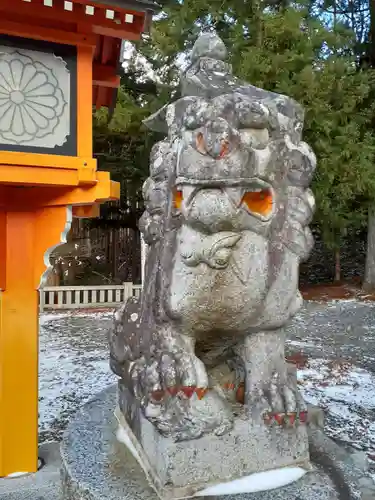 六神石神社の狛犬