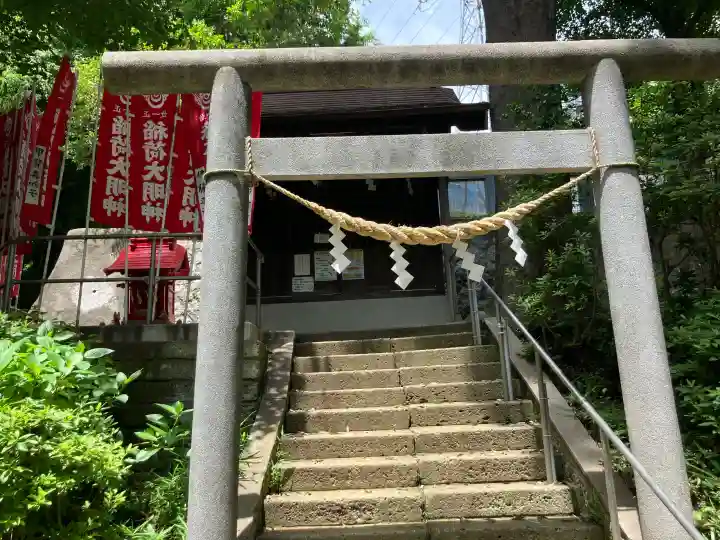 石川神社の{uncategorized: "未分類", other: "その他", undefined: "問題あり", building: "その他建物", grave: "お墓", sacred_gate: "鳥居", guardian: "狛犬", statue: "像", buddha: "仏像", history: "歴史", nature: "自然", garden: "庭園", animal: "動物", pagoda: "塔", temizu: "手水舎", mountain_gate: "山門・神門", sanctuary: "本殿・本堂", subordinate: "末社・摂社", art: "芸術", scenery: "景色", jizo: "地蔵", ema: "絵馬", goshuin: "御朱印", omikuji: "おみくじ", items: "授与品その他", amulet: "お守り", goshuincho: "御朱印帳", eats: "食事", festival: "お祭り", votive_dance: "神楽", shichigosan: "七五三参", wedding: "結婚式", experience: "体験その他", initially: "初詣", around: "周辺", anti_infection: "感染症対策"}