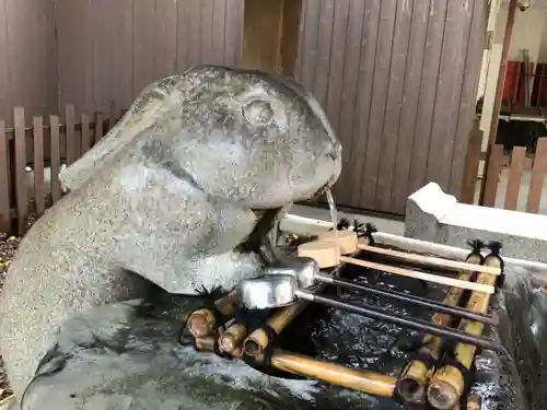 調神社の手水舎