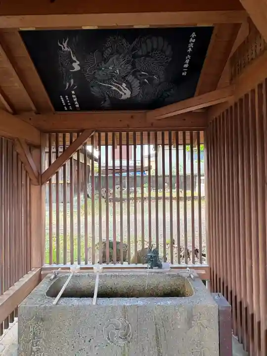 小竹八幡神社の{uncategorized: "未分類", other: "その他", undefined: "問題あり", building: "その他建物", grave: "お墓", sacred_gate: "鳥居", guardian: "狛犬", statue: "像", buddha: "仏像", history: "歴史", nature: "自然", garden: "庭園", animal: "動物", pagoda: "塔", temizu: "手水舎", mountain_gate: "山門・神門", sanctuary: "本殿・本堂", subordinate: "末社・摂社", art: "芸術", scenery: "景色", jizo: "地蔵", ema: "絵馬", goshuin: "御朱印", omikuji: "おみくじ", items: "授与品その他", amulet: "お守り", goshuincho: "御朱印帳", eats: "食事", festival: "お祭り", votive_dance: "神楽", shichigosan: "七五三参", wedding: "結婚式", experience: "体験その他", initially: "初詣", around: "周辺", anti_infection: "感染症対策"}