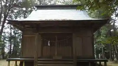 諏訪見目神社の本殿・本堂