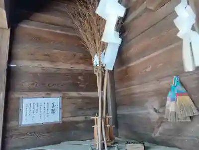 高忍日賣神社の末社・摂社