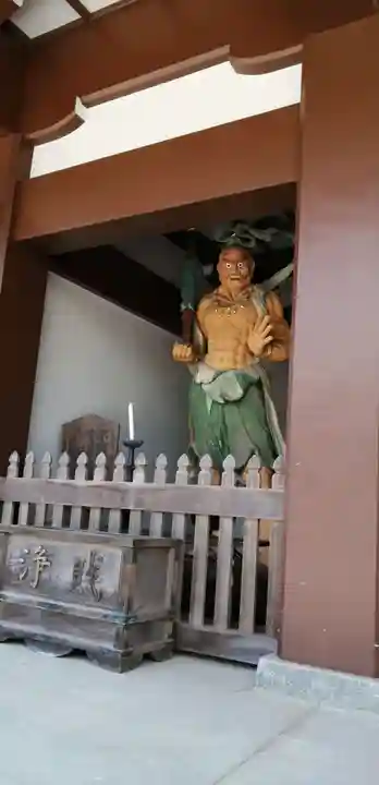 蓮華院誕生寺奥之院の仏像